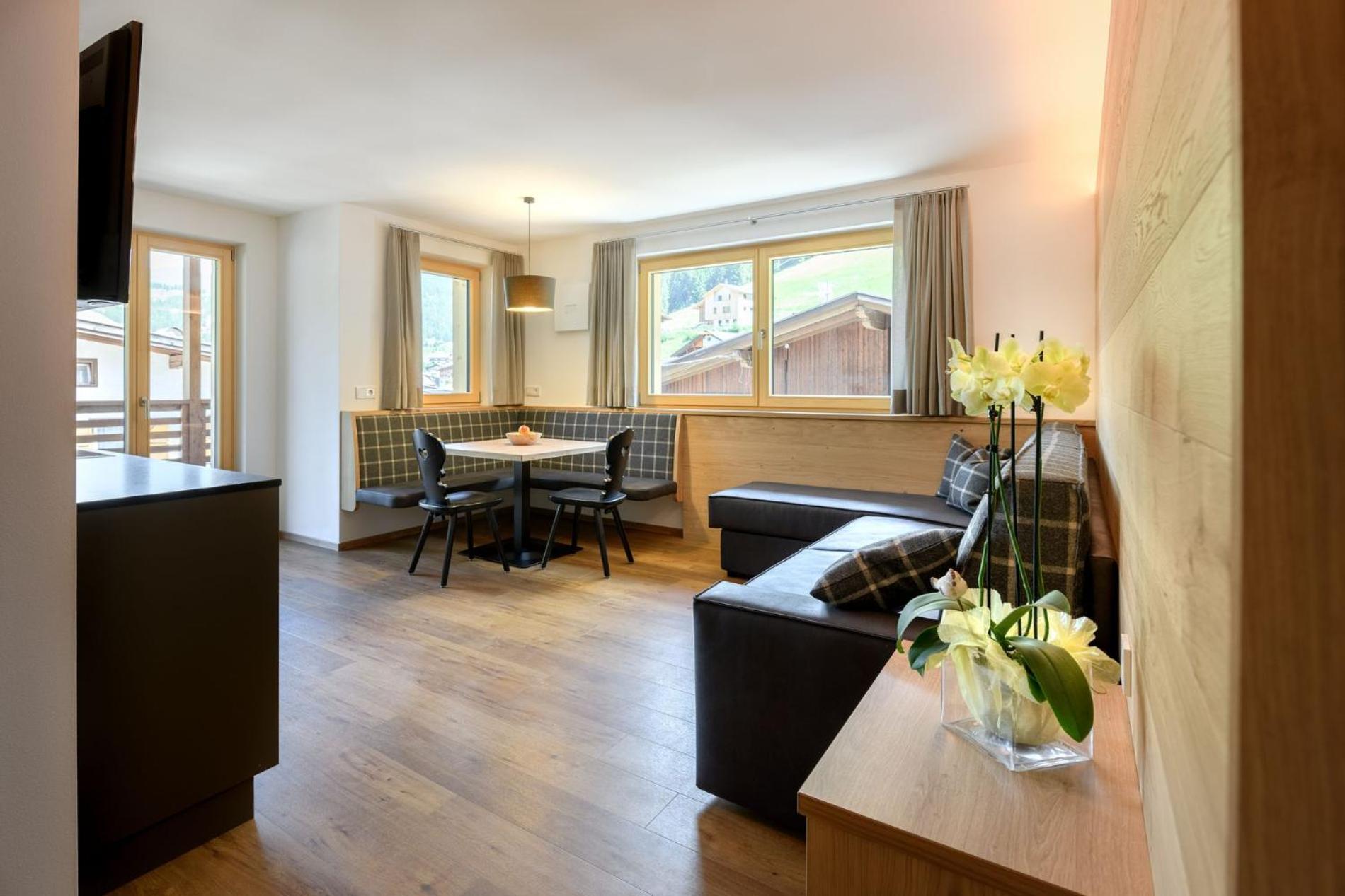 Apartments Burvel Selva di Val Gardena Room photo