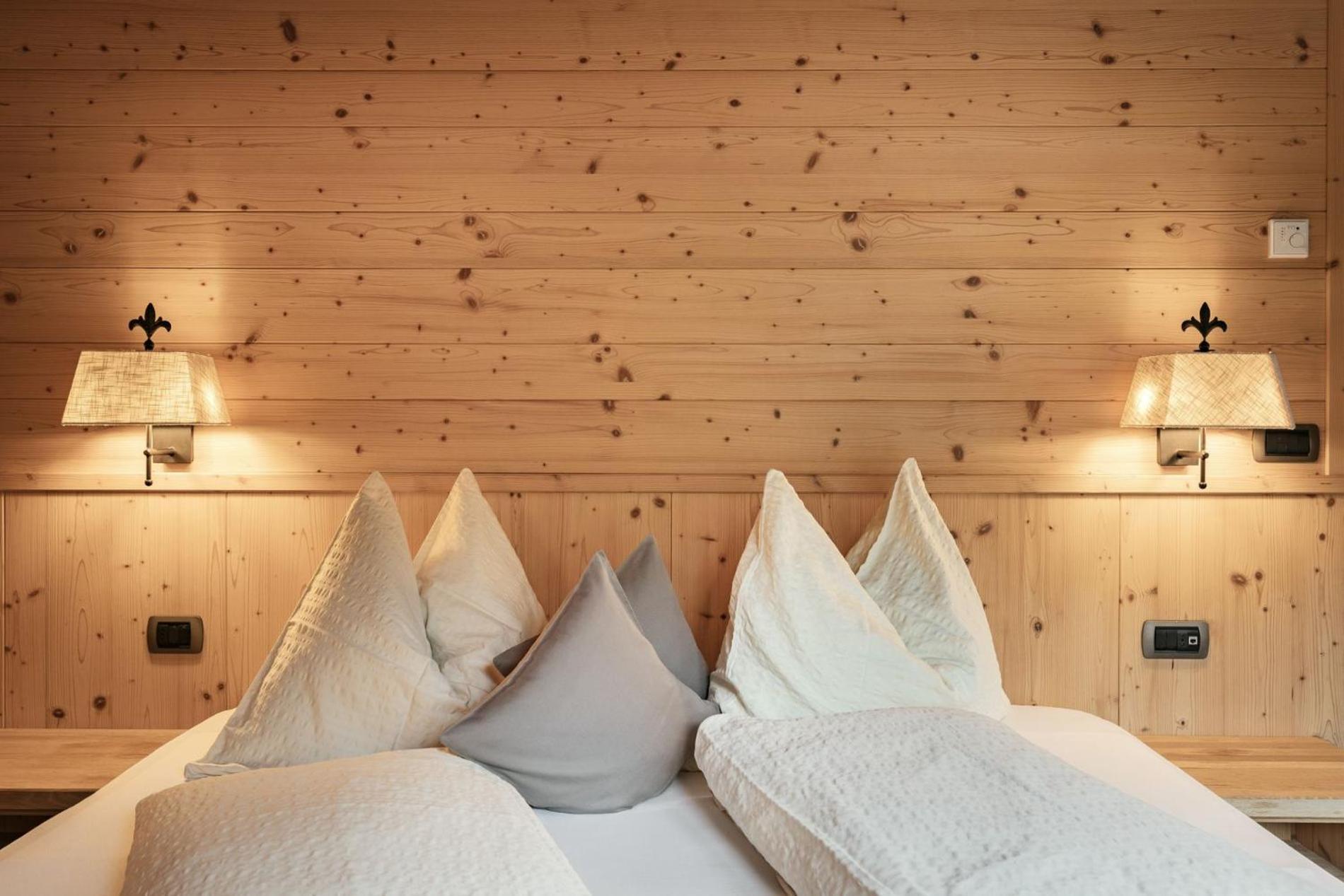 Apartments Burvel Selva di Val Gardena Room photo