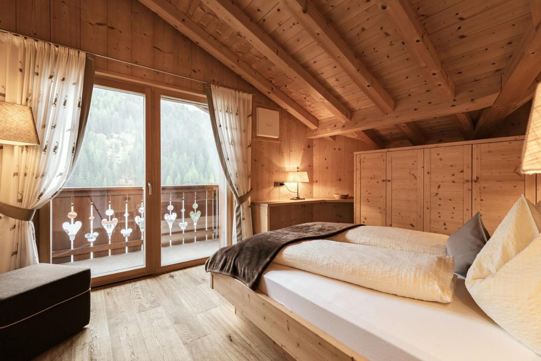 Apartments Burvel Selva di Val Gardena Room photo